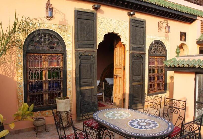 اتاق استاندارد سه نفره, Riad Benchekroun