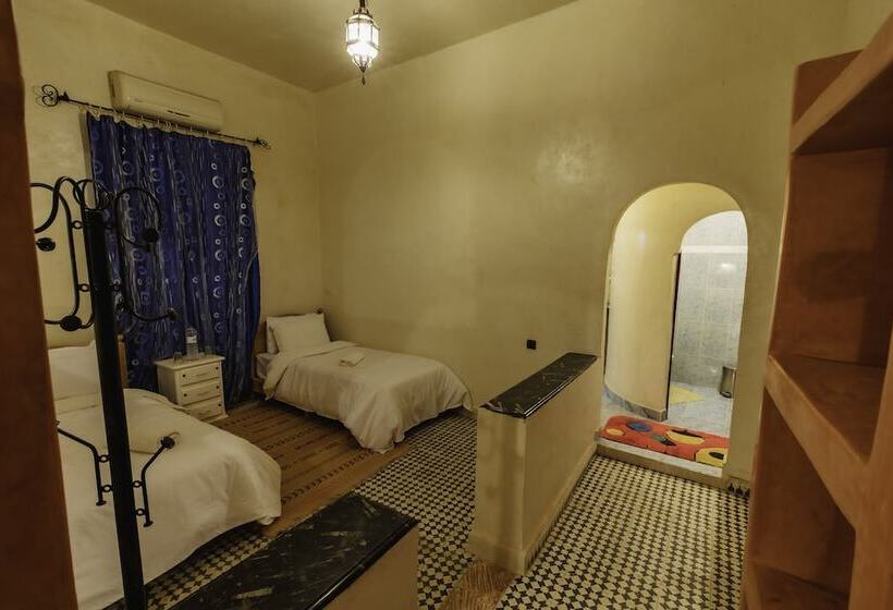 חדר משפחתי, Riad Mamouche