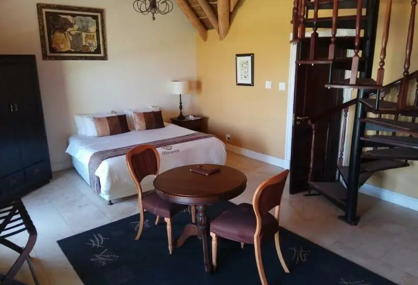 ファミリールーム, Ridgemor Villa