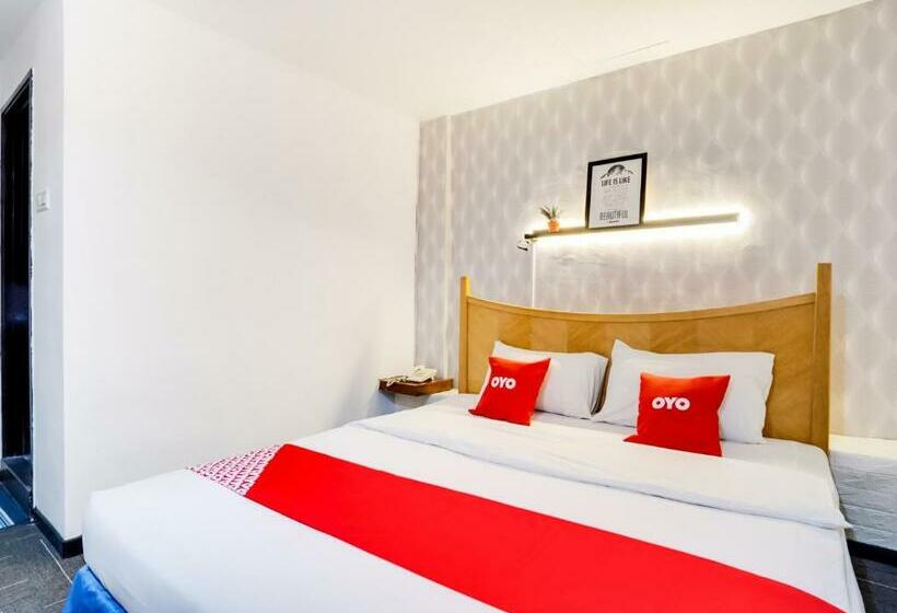 اتاق لوکس با تخت بزرگ, Bjorn Boutique Hotel Taman Danau Desa