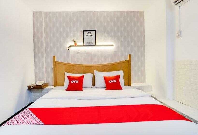 اتاق لوکس با تخت بزرگ, Bjorn Boutique Hotel Taman Danau Desa