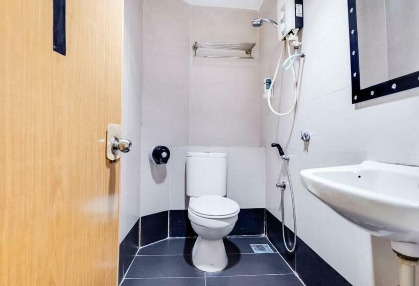 اتاق لوکس با تخت بزرگ, Bjorn Boutique Hotel Taman Danau Desa