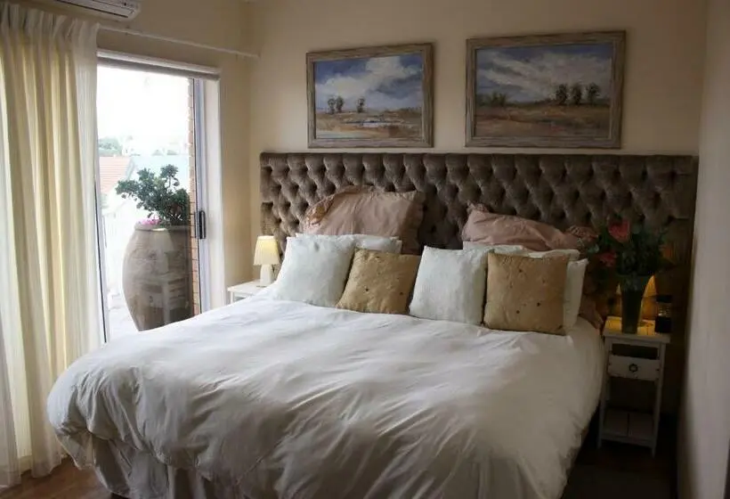 スタンダードルーム, Blougans B&b