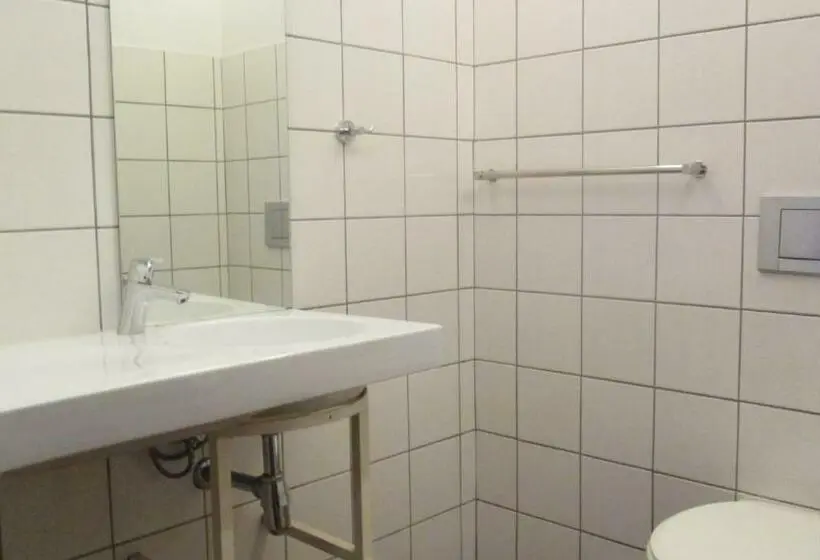 Standard-huone, Bannister
