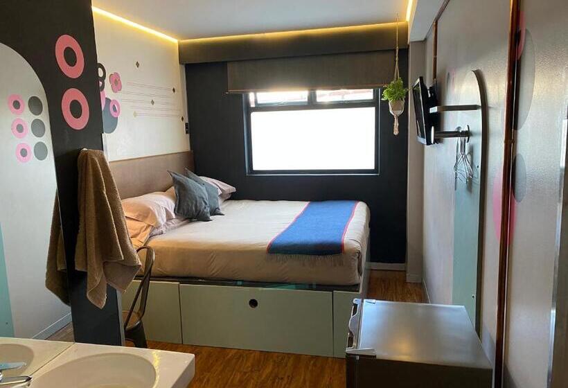 חדר סטנדרט עם מיטת קינג, Bannister