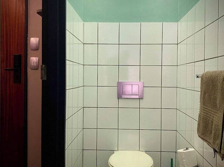 חדר סטנדרט, Bannister