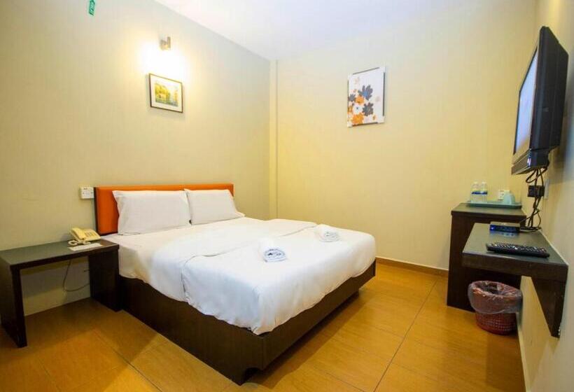 Pokój Deluxe, Jq Suria