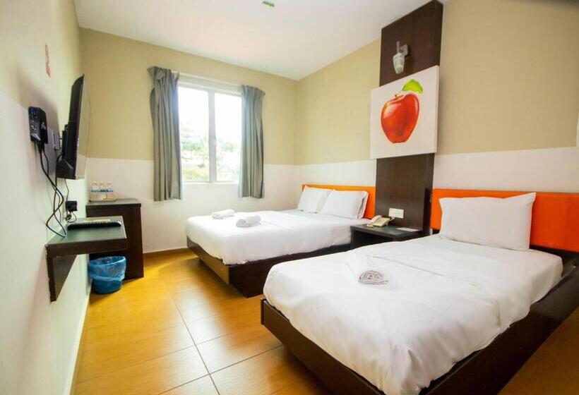 Pokój Superior Trzyosobowy, Jq Suria