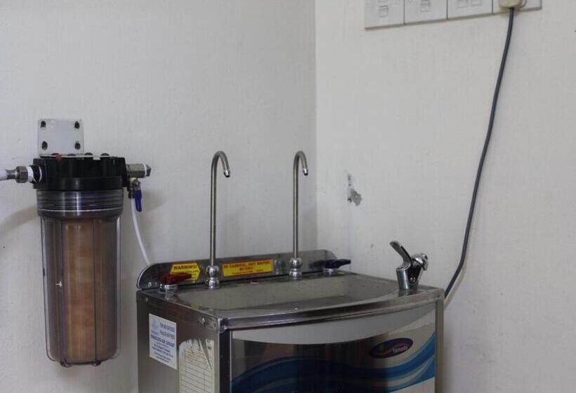 Pokój Superior Trzyosobowy, Jq Suria