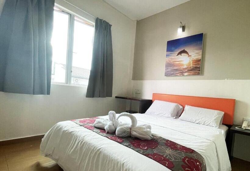 Pokój Deluxe, Jq Suria