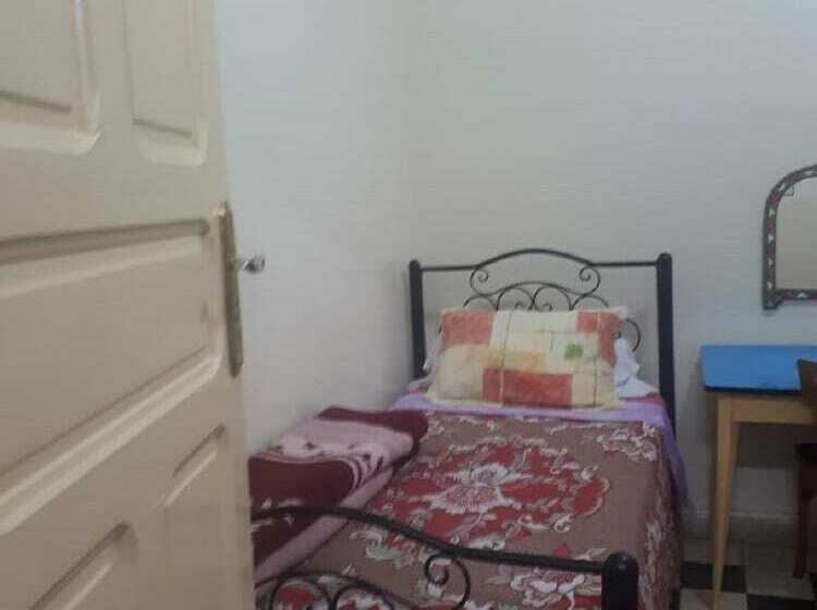 اتاق استاندارد یک نفره, Hôtel Des Touristes