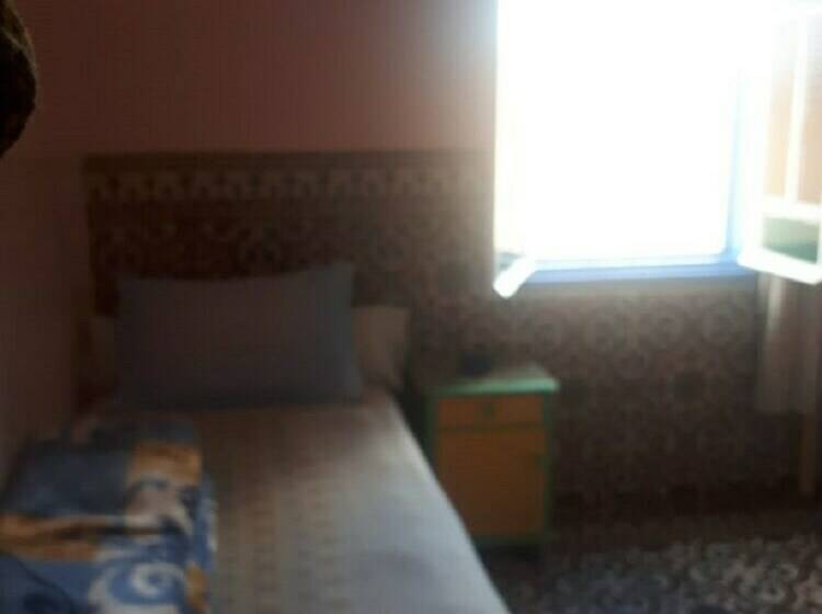 اتاق استاندارد یک نفره, Hôtel Des Touristes