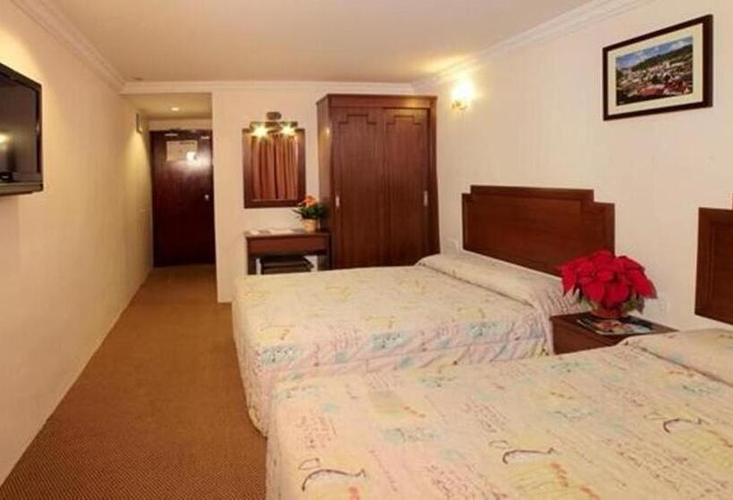 חדר סטנדרט לארבעה, Jasmine