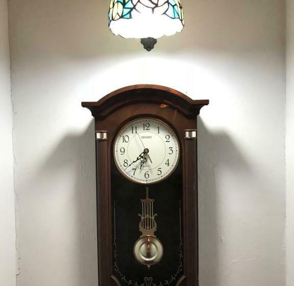 חדר לארבעה סטנדרטי עם מרפסת, Rangoon Residence