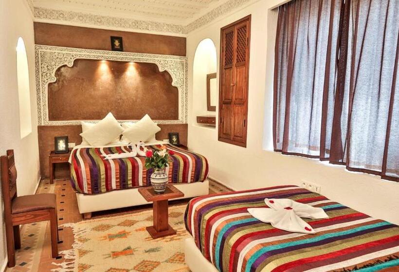 اتاق استاندارد سه نفره, Riad Nakhla