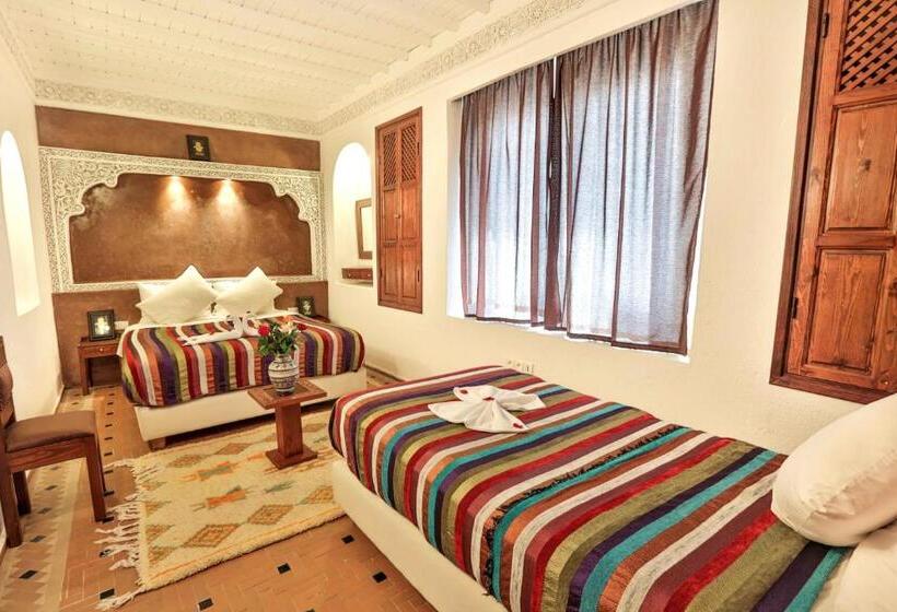 اتاق استاندارد سه نفره, Riad Nakhla