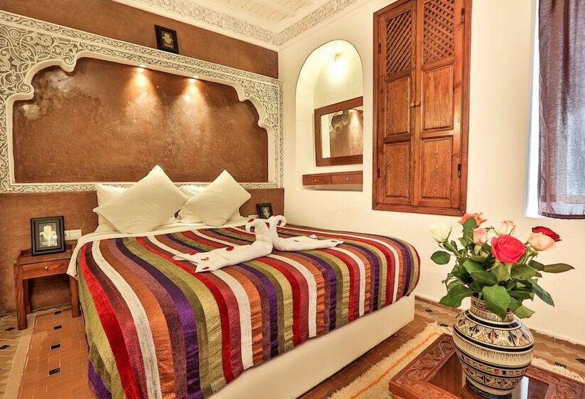 اتاق استاندارد سه نفره, Riad Nakhla