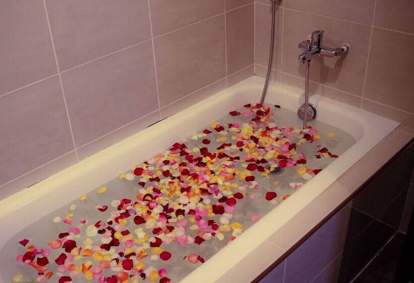 이그제큐티브 스위트, Ritz Garden Hotel Manjung