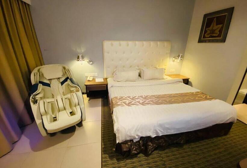 스탠다드 룸 킹사이즈 침대, Ritz Garden Hotel Manjung