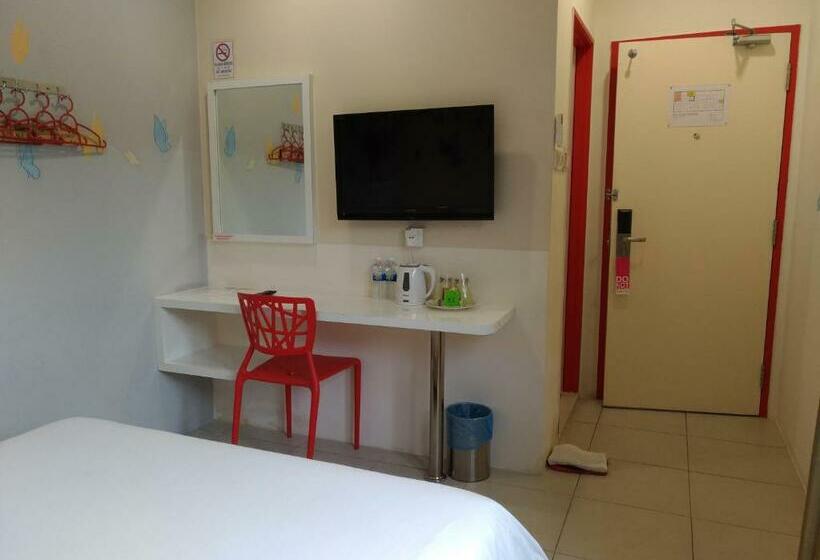 Camera Deluxe, Strawberry Fields