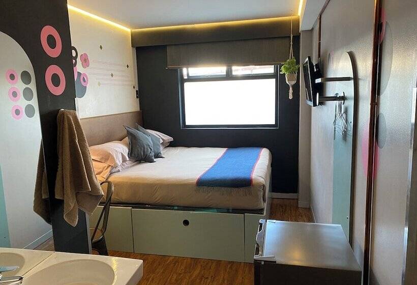 חדר סטנדרט עם מיטת קינג, Bannister