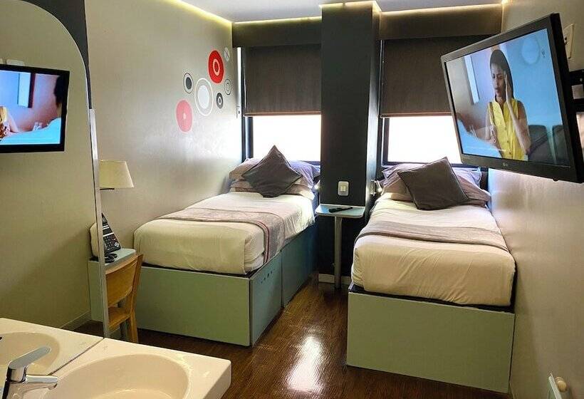 חדר סטנדרט, Bannister