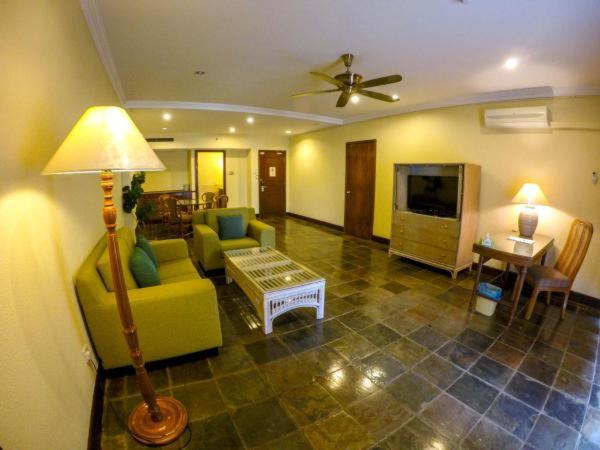 Люкс Вид на Море, Palm Beach Resort & Spa