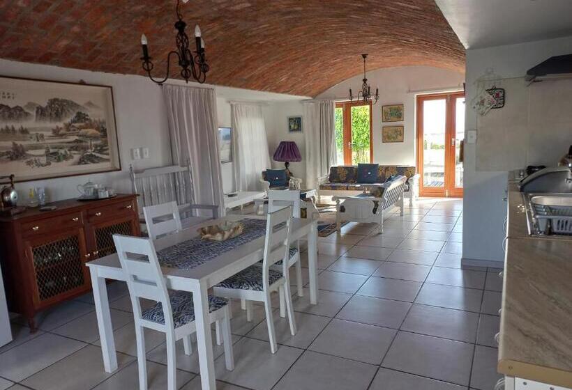 Апартаменты 1 Спальня, Paters Haven Self Catering And B&b