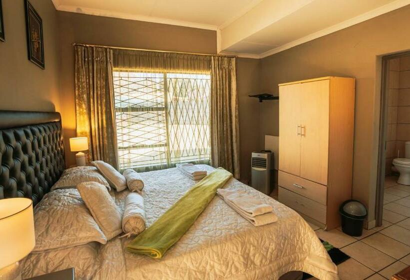 اتاق استاندارد, Ramandire B&b