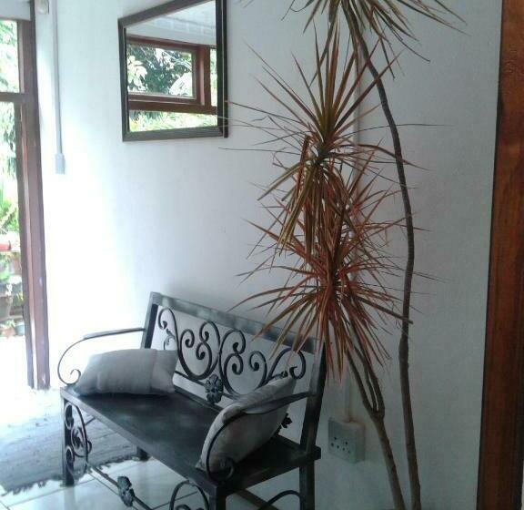 침실 2개 아파트, Reggies Bed & Breakfast