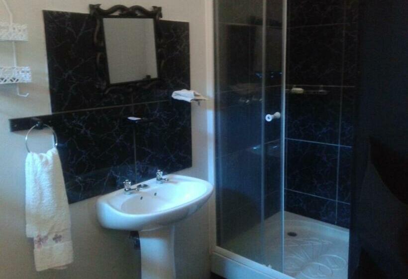 침실 2개 아파트, Reggies Bed & Breakfast