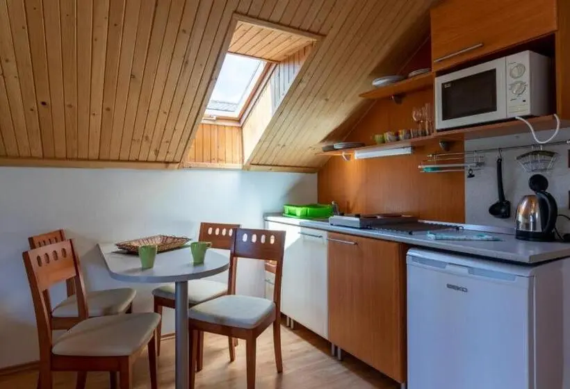 Standard-studio, Family Apartments
