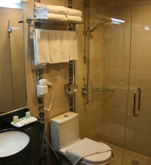 اتاق لوکس خانوادگی, Ritz Garden Hotel Manjung