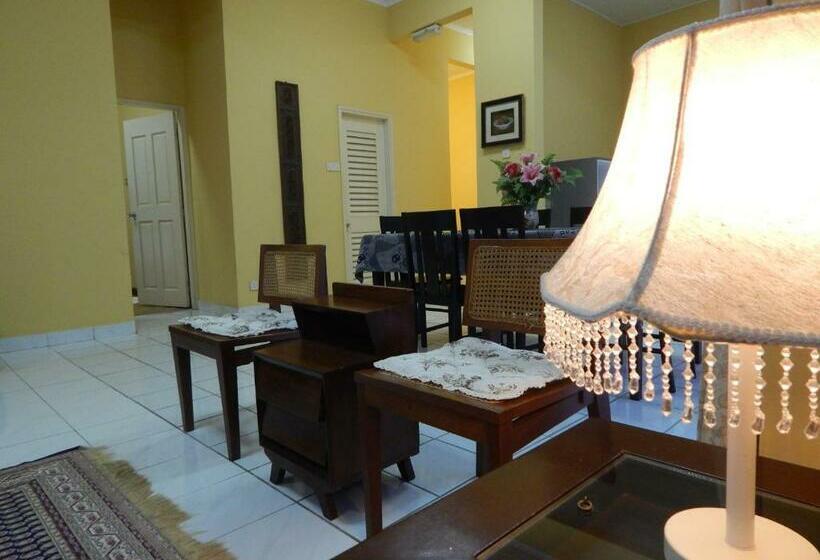 بنجلو قياسى, Rumbia Resort Villa Paka