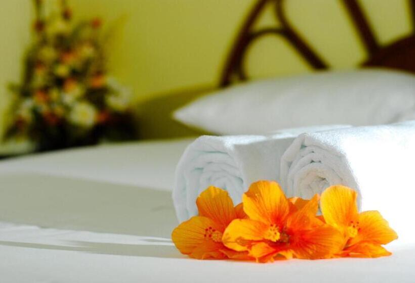 بانگلوی استاندارد, Rumbia Resort Villa Paka