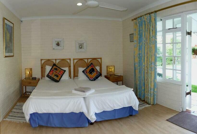 Номер Стандарт Вид на Бассейн, Somer Place B&b