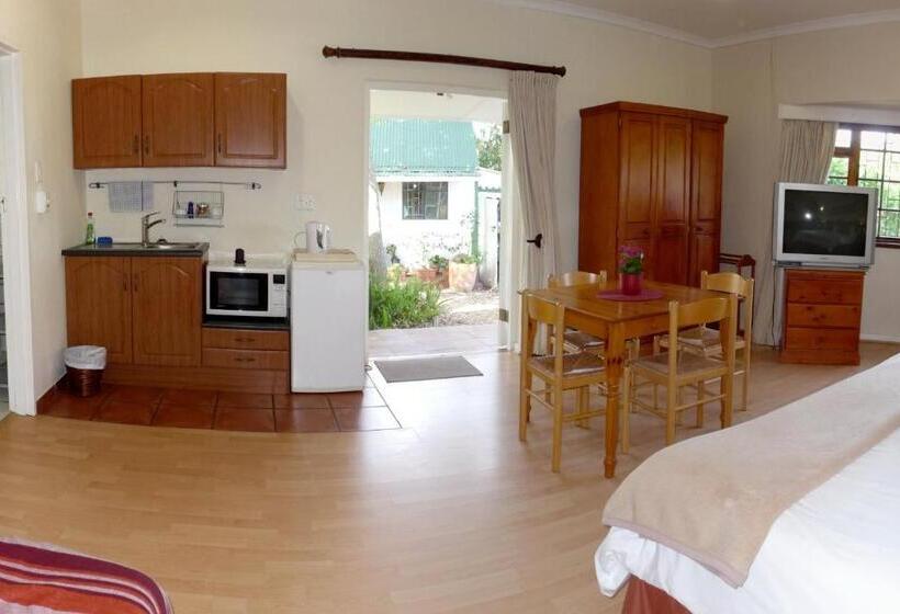 패밀리 룸, Somer Place B&b