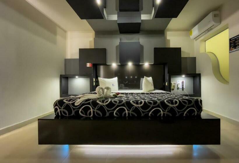 デラックスルーム, Auto Hotel Mediterráneo