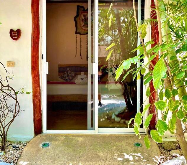 بانگلوی لوکس, Pacha Tulum