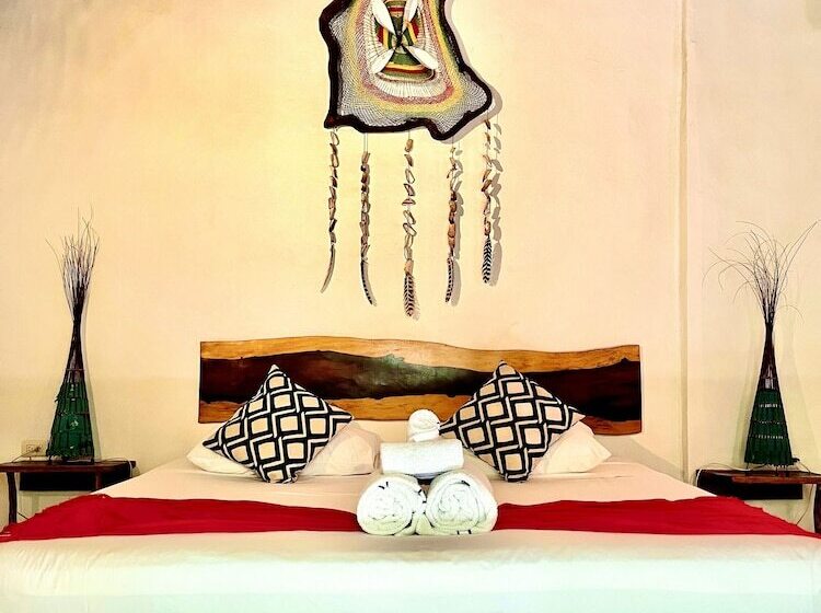 بانگلوی لوکس, Pacha Tulum