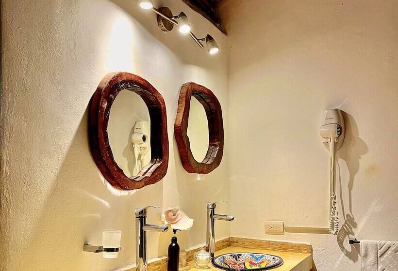 بانگلوی لوکس, Pacha Tulum