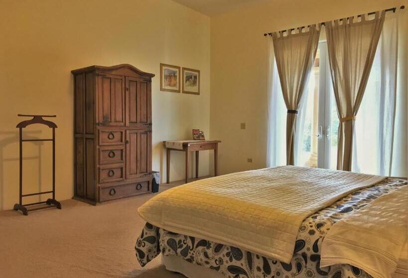 מיטת קינג בסוויטה, Quinta Estrella