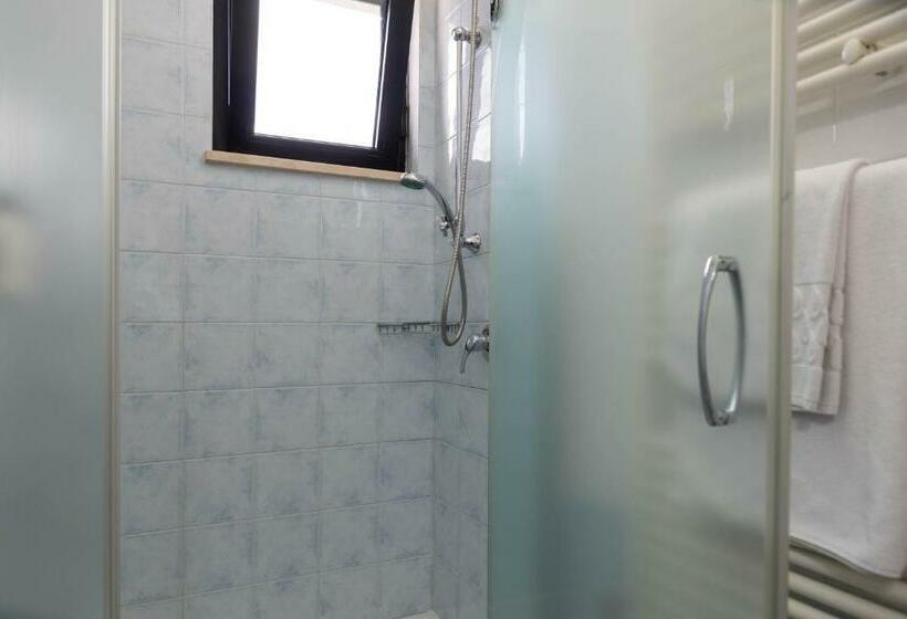 غرفة قياسية ثلاثية, Edra Palace Hotel & Ristorante