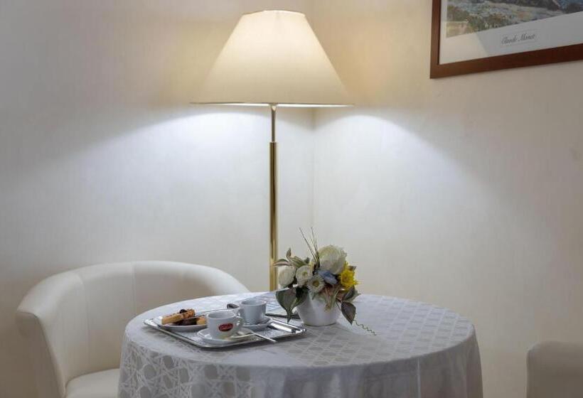 جناح جونيور, Edra Palace Hotel & Ristorante