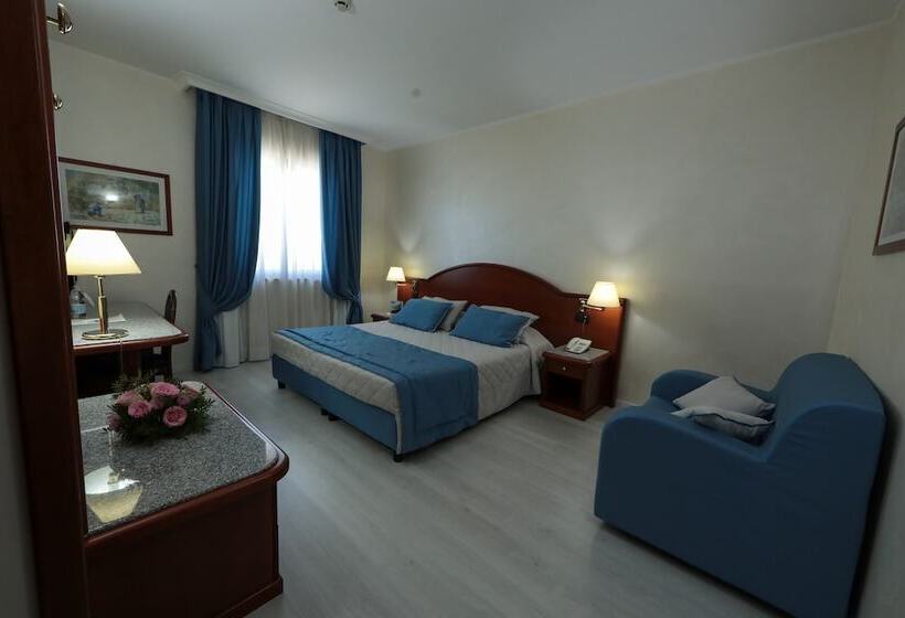 جناح جونيور, Edra Palace Hotel & Ristorante