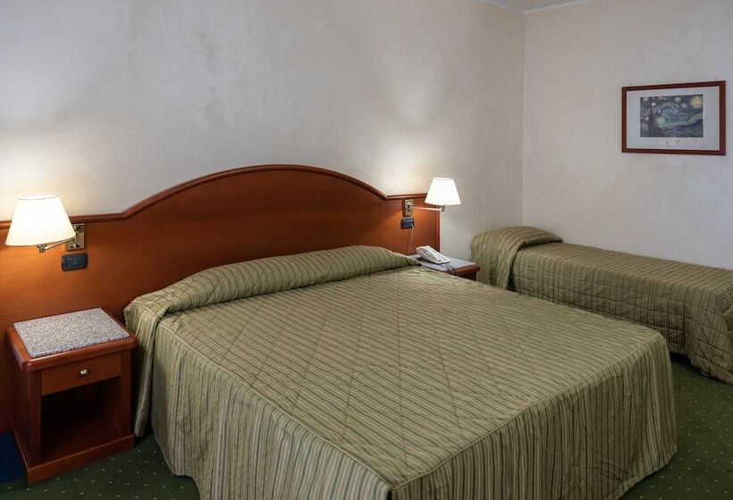 غرفة قياسية ثلاثية, Edra Palace Hotel & Ristorante