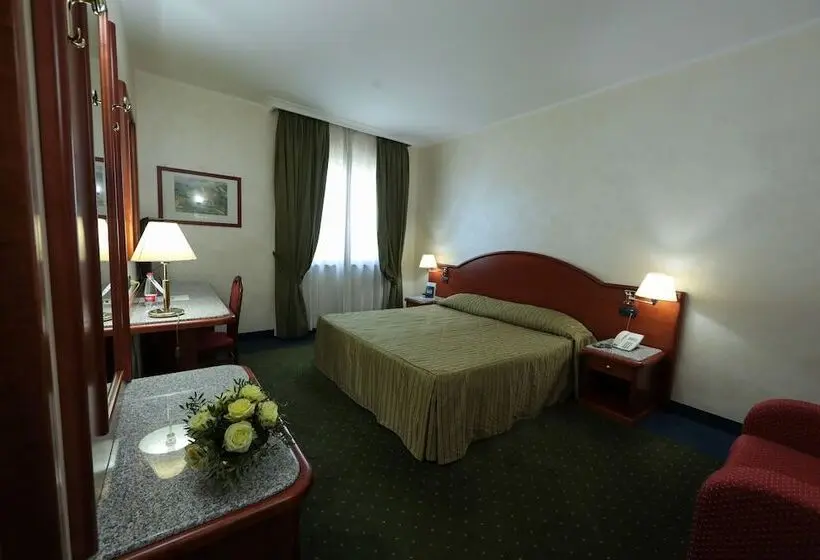 スタンダードトリプルルーム, Edra Palace Hotel & Ristorante
