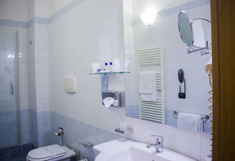 Номер Стандарт Трехместный, Edra Palace Hotel & Ristorante