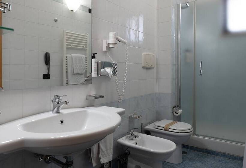 غرفة قياسية رباعية, Edra Palace Hotel & Ristorante