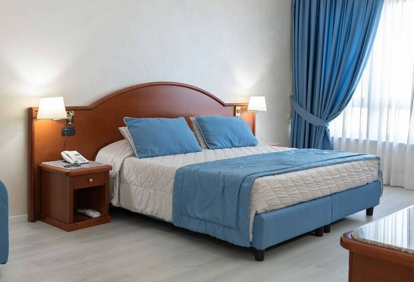 جناح جونيور, Edra Palace Hotel & Ristorante